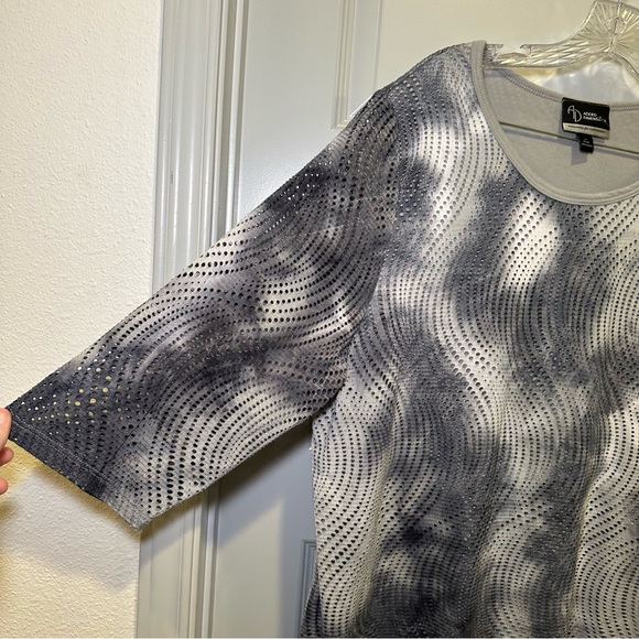 AD Added Dimensions for Catherine’s Grey Knit Scoop Neck Short Sleeve Top 1X - Picture 6 of 8